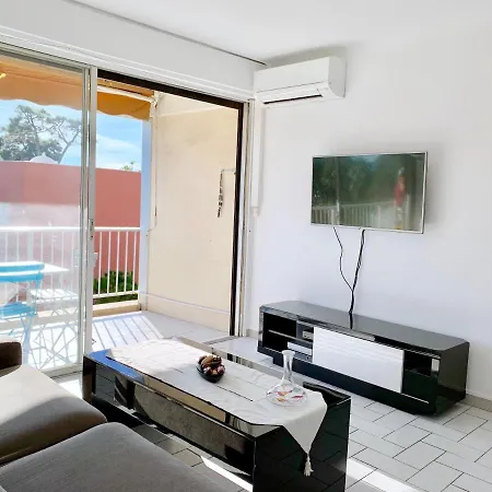 Plage Ilette Vue Mer Avec Parking Appartement Antibes